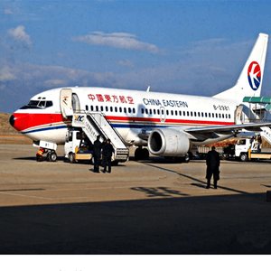 朝阳机场空运航空快运业稳步发展的原因是什么？